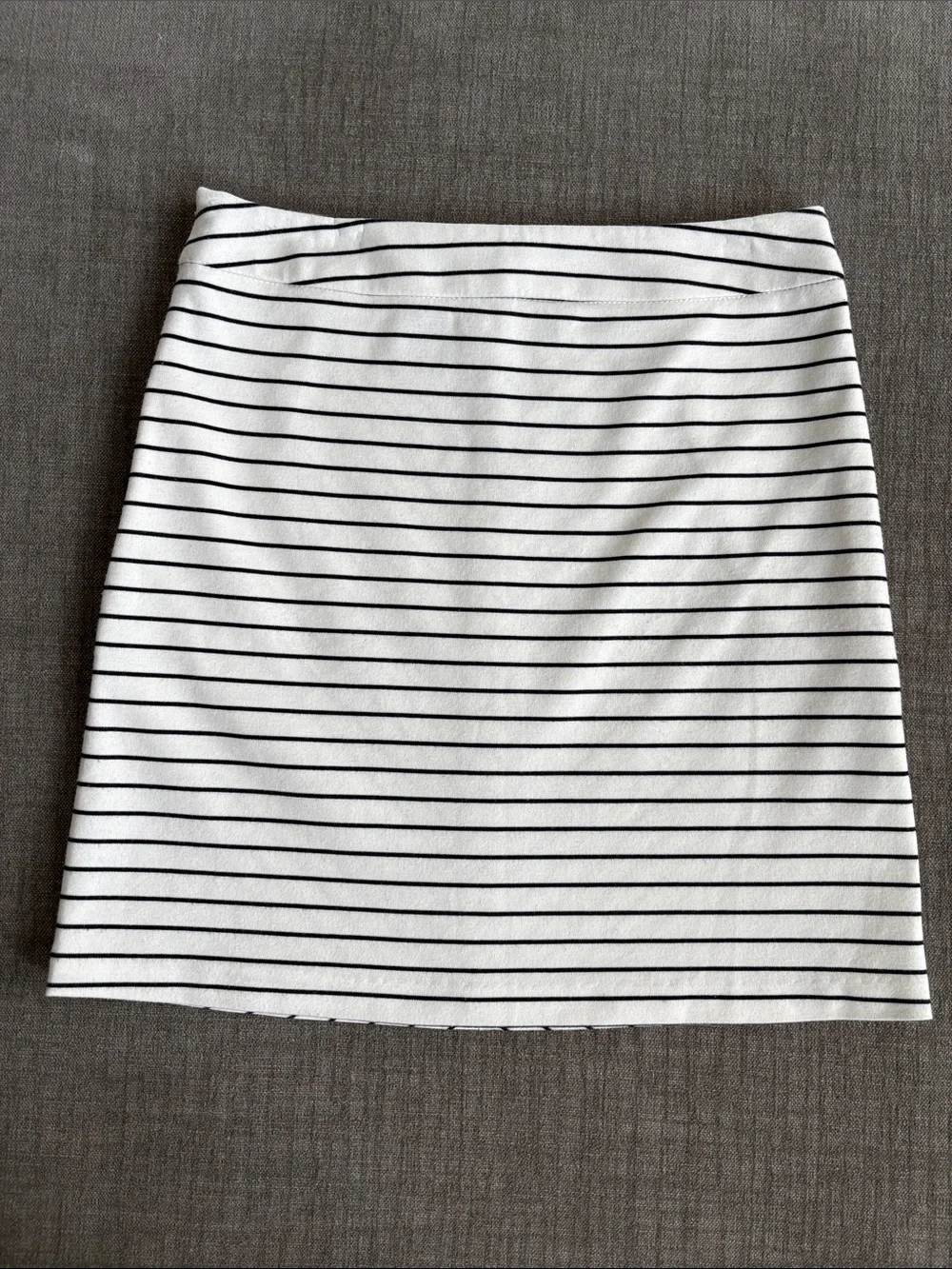Darjoni Navy Blue & White Striped Chevron / Nautical Skirt Size 2 A-Line Pencil